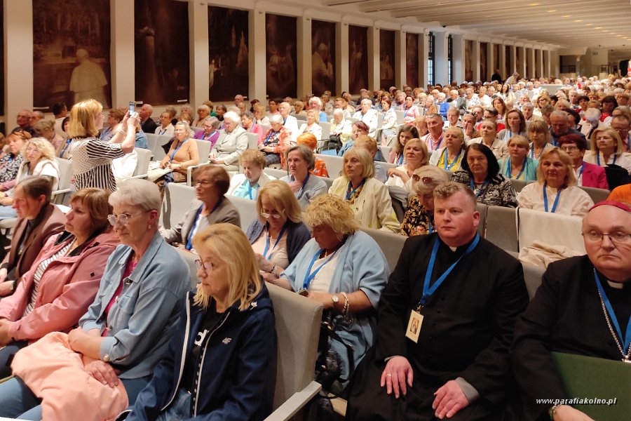 082 Konferencje w Sali Papieskiej.jpg